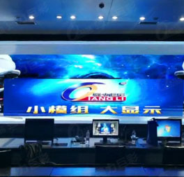湖北XX學(xué)校多媒體教室室內(nèi)Q1.8H    20m2